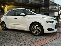 Begagnad Citroën C4 Picasso Exclusive 150 HK (110 kW) 2016 Vit Minibuss