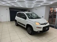 Usata Fiat Panda 4x4 S 75 CV (55 kW) 2013 Bianco Utilitaria