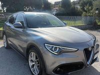 Usata Alfa Romeo Stelvio Executive 209 CV (153 kW) 2017 Grigio SUV