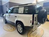 Usata Land Rover Defender SE 241 CV (177 kW) 2020 Bianco e nero SUV