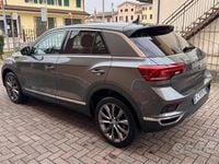 Usata VW T-Roc 150 CV (110 kW) 2019 Grigio SUV