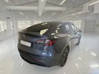 Usata Tesla Model Y 152 kW (208 CV) 2022 Grigio SUV