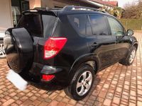 usata Toyota RAV4 RAV 42.2 d-4d Luxury 136cv