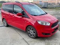 Usata Ford Tourneo 101 CV (74 kW) 2018 Rosso Monovolume