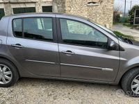 Usata Renault Clio III 75 CV (55 kW) 2012 Grigio Berlina