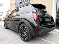 Usata Mini Cooper S Favoured 204 CV (150 kW) 2024 Nero metallizzato Utilitaria