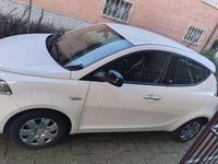Usata Lancia Ypsilon 69 CV (50 kW) 2016 Utilitaria