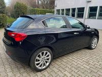 Usata Alfa Romeo Giulietta Distinctive 120 CV (88 kW) 2016 Nero Berlina