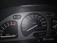 Usata Ford Fiesta 49 CV (36 kW) 1990 Rosso Utilitaria