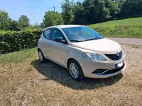 Usata Lancia Ypsilon Silver 69 CV (50 kW) 2017 Bianco Utilitaria