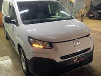 Usata Fiat Doblò 101 CV (74 kW) 2024 Bianco Monovolume