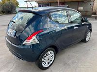Usata Lancia Ypsilon 69 CV (50 kW) 2016 Blu Utilitaria