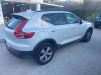 Usata Volvo XC40 Momentum 150 CV (110 kW) 2019 Bianco SUV