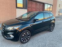 Usata Ford Kuga 163 CV (119 kW) 2018 Blu SUV