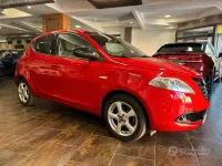 Usata Lancia Ypsilon 69 CV (50 kW) 2015 Rosso Utilitaria