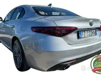 Begagnad Alfa Romeo Giulia Lusso 190 HK (139 kW) 2019 Grå Sedan