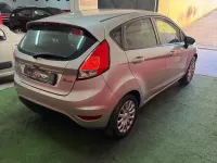 Usata Ford Fiesta Titanium 75 CV (55 kW) 2014 Grigio Utilitaria