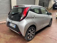 Usata Toyota Aygo 72 CV (52 kW) 2018 Other Utilitaria