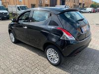 Usata Lancia Ypsilon Gold 80 CV (58 kW) 2012 Nero Utilitaria