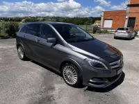 Usata Mercedes B200 156 CV (114 kW) 2015 Grigio Monovolume