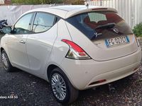Usata Lancia Ypsilon Platinum 69 CV (50 kW) 2016 Bianco Utilitaria