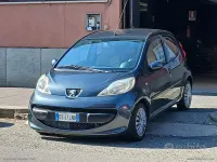 Usata Peugeot 107 68 CV (50 kW) 2008 Grigio Utilitaria