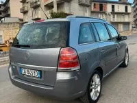 Usata Opel Zafira 150 CV (110 kW) 2005 Grigio Monovolume