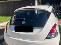 Usata Lancia Ypsilon Gold 69 CV (50 kW) 2018 Bianco Utilitaria