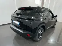 Usata Peugeot 2008 Allure 102 CV (75 kW) 2024 Grigio SUV