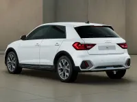 Usata Audi A1 Business 116 CV (85 kW) 2025 Bianco ghiacciaio metallizzato SUV