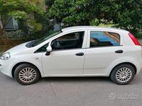 Usata Fiat Punto Street 69 CV (50 kW) 2017 Bianco Utilitaria