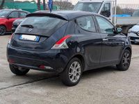 Usata Lancia Ypsilon 69 CV (50 kW) 2019 Nero Utilitaria