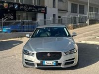 Usata Jaguar XE 180 CV (132 kW) 2018 Grigio Berlina