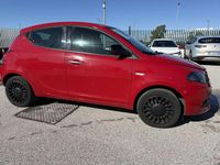 Usata Lancia Ypsilon Silver 69 CV (50 kW) 2021 Rosso Utilitaria