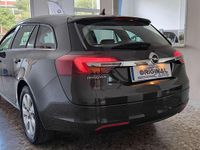 Usata Opel Insignia Eco 140 CV (102 kW) 2015 Perlato Station wagon