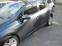 Usata Renault Clio V 91 CV (66 kW) 2022 Grigio Berlina