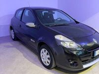 Usata Renault Clio II Luxe 101 CV (74 kW) 2010 Nero Berlina