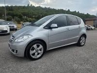Usata Mercedes A180 Premium 109 CV (80 kW) 2012 Grigio Utilitaria