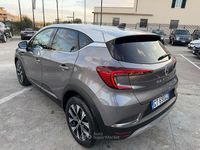 Usata Renault Captur Techno 91 CV (66 kW) 2024 Grigio SUV