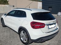 Usata Mercedes GLA200 136 CV (100 kW) 2014 Bianco SUV