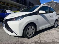 Usata Toyota Aygo Business Edition 69 CV (50 kW) 2018 Bianco Utilitaria