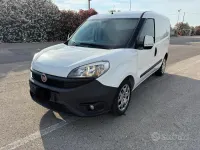 Usata Fiat Doblò 105 CV (77 kW) 2018 Bianco Monovolume
