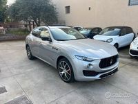 Usata Maserati Levante 275 CV (202 kW) 2017 Grigio SUV