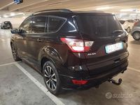 Usata Ford Kuga 179 CV (131 kW) 2018 Nero SUV