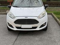 Usata Ford Fiesta Titanium 75 CV (55 kW) 2013 Bianco Utilitaria
