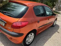 Usata Peugeot 206 60 CV (44 kW) 1999 Arancione Utilitaria