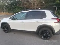 Usata Peugeot 2008 GT-line 2017 Bianco SUV