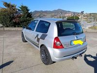 Usata Renault Clio II 179 CV (131 kW) 2005 Argento Berlina