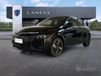 Usata Lancia Ypsilon 114 kW (156 CV) 2024 Nero Utilitaria