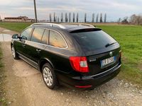 Usata Skoda Superb Elegance 140 CV (102 kW) 2013 Nero Station wagon